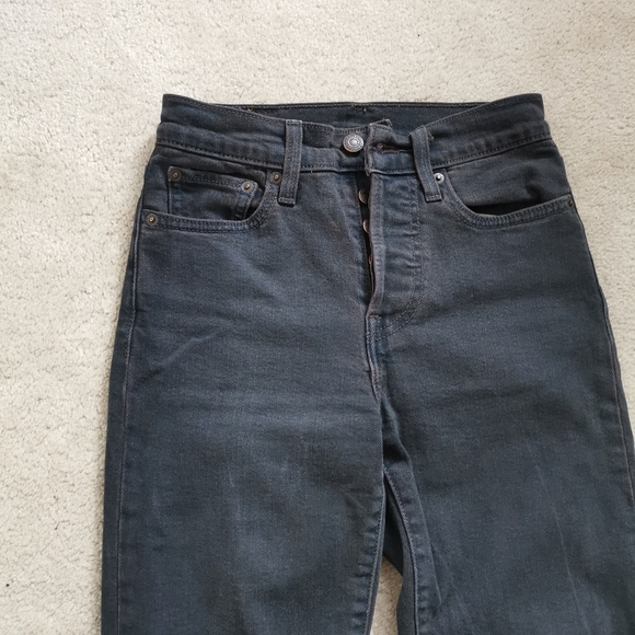 Aritzia / Levi's black straight leg - Picture 4 of 9